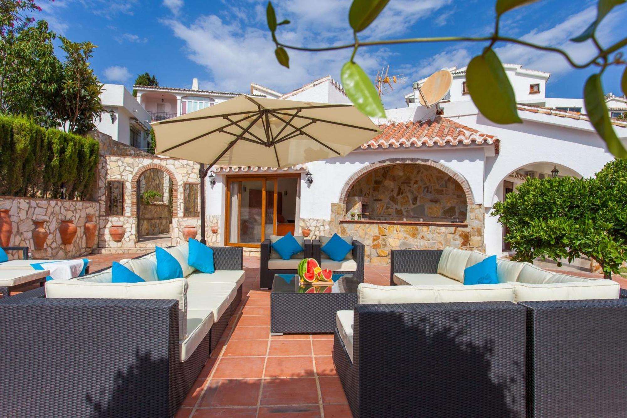 Summer Offers! Fabulous Luxury Villa Near The Beach Sleeps 8 베날마데나코스타 외부 사진