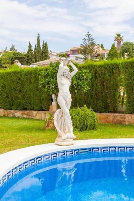 Summer Offers! Fabulous Luxury Villa Near The Beach Sleeps 8 베날마데나코스타 외부 사진