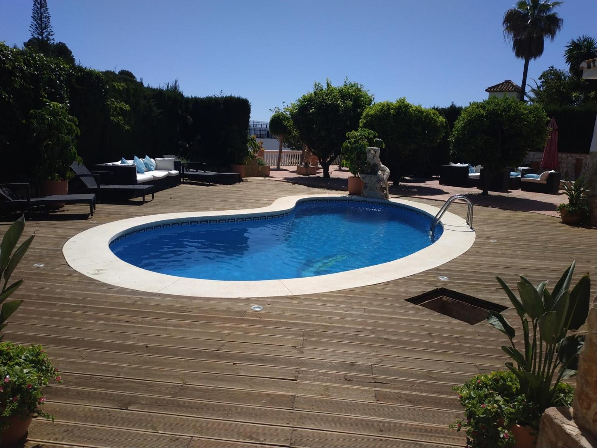 Summer Offers! Fabulous Luxury Villa Near The Beach Sleeps 8 베날마데나코스타 외부 사진