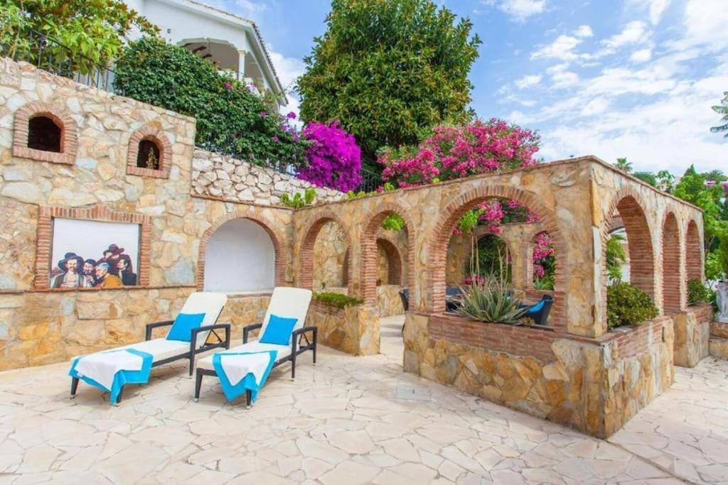 Summer Offers! Fabulous Luxury Villa Near The Beach Sleeps 8 베날마데나코스타 외부 사진