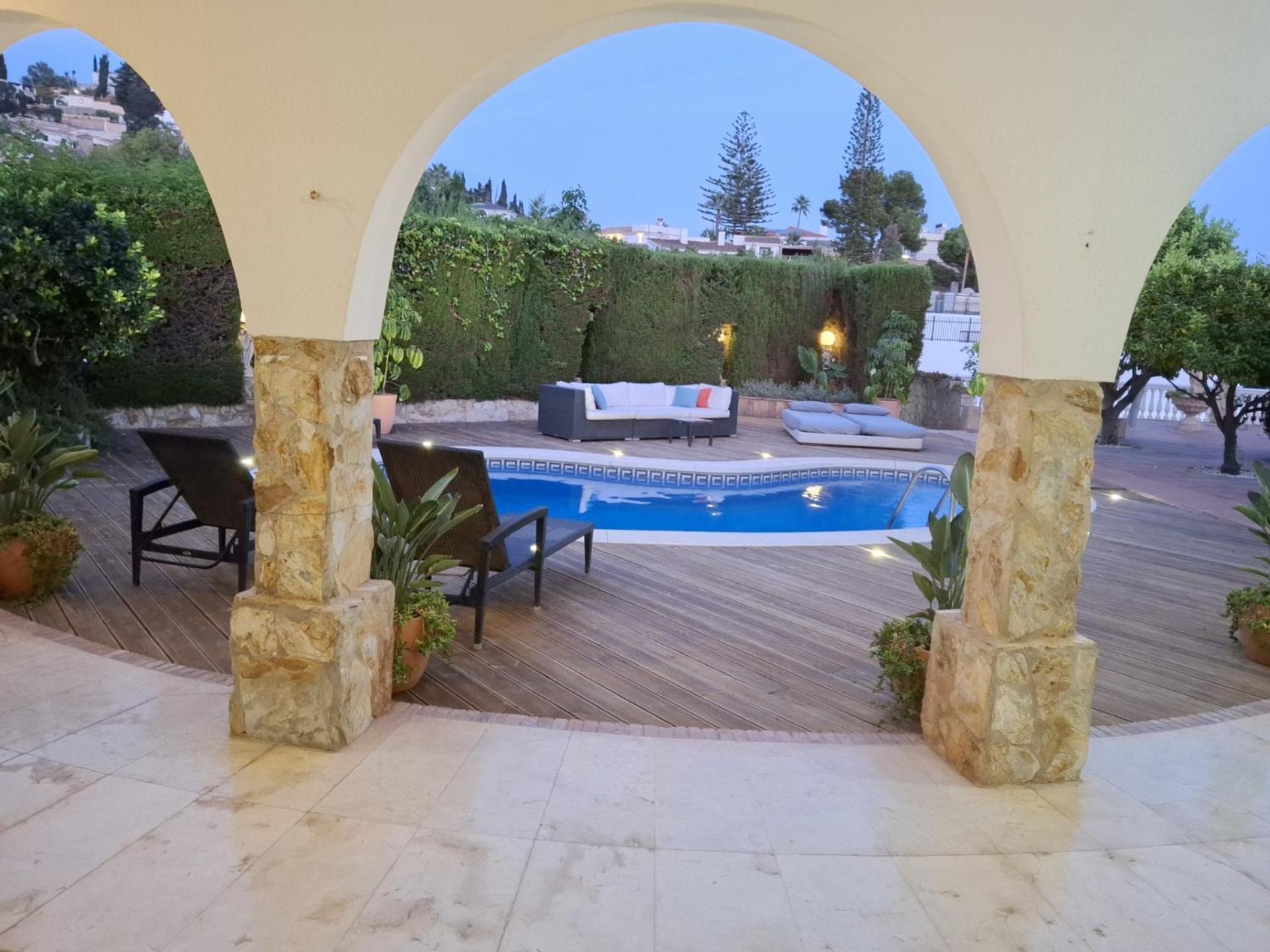 Summer Offers! Fabulous Luxury Villa Near The Beach Sleeps 8 베날마데나코스타 외부 사진